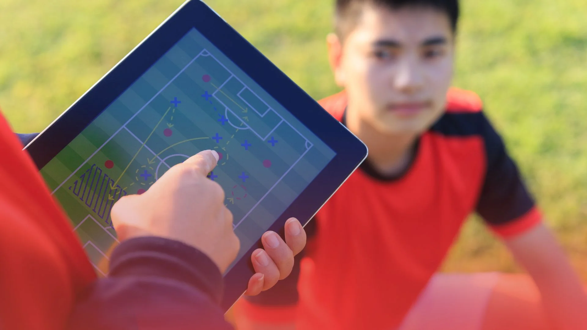Futebol Além do Jogo: Como a Tecnologia Está Transformando a Formação de Atletas e Educadores