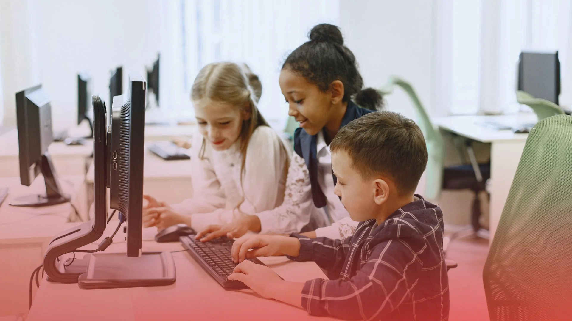 Do Consumidor ao Criador: O Desafio da Escola na Formação Tecnológica dos Alunos